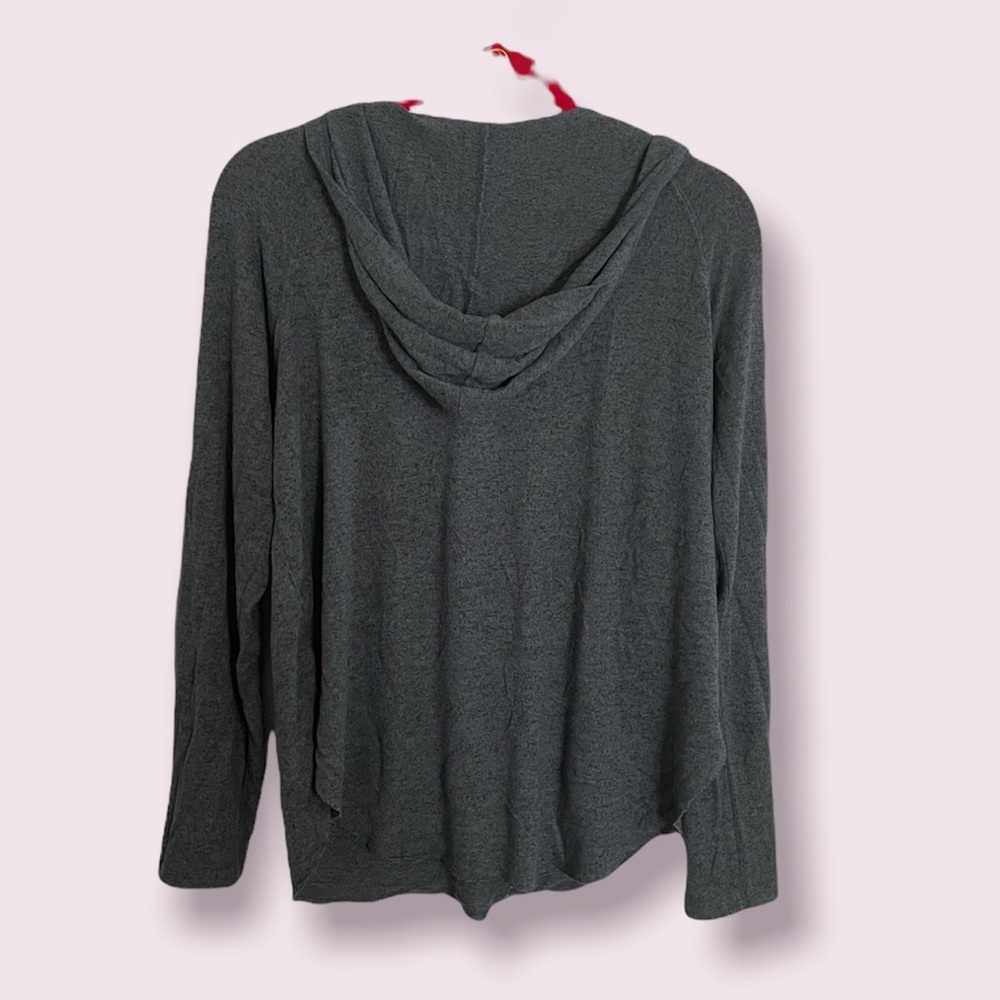 Large Green Long Sleeve Top by American Eagle - Picture 6 of 6